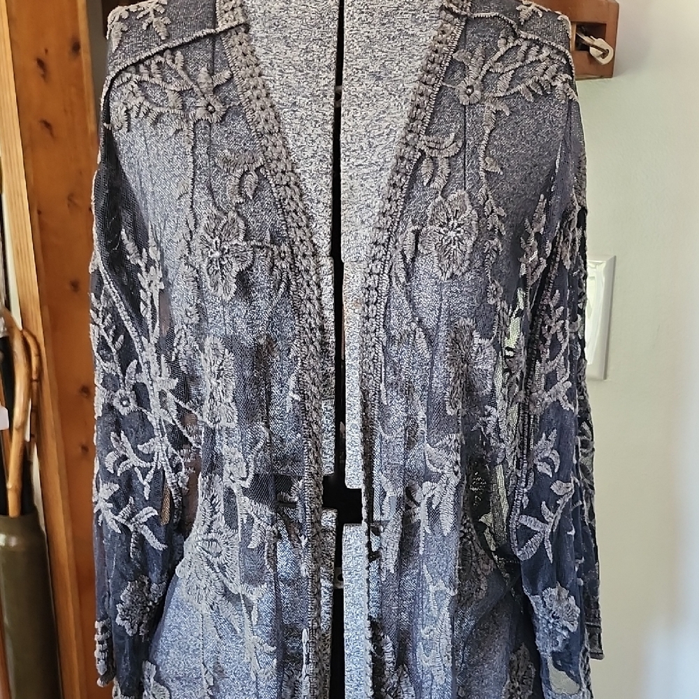 Tribal Black & Gray Lace Kimono Large